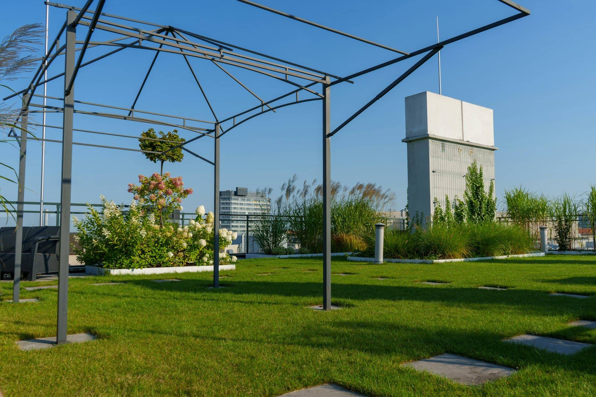 Office Garden in Vacant Space